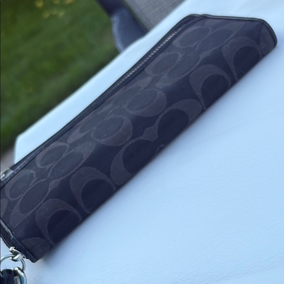 Coach Black on Black Signature Logo Canvas Wristlet Wallet Clutch GUC - Picture 5 of 16